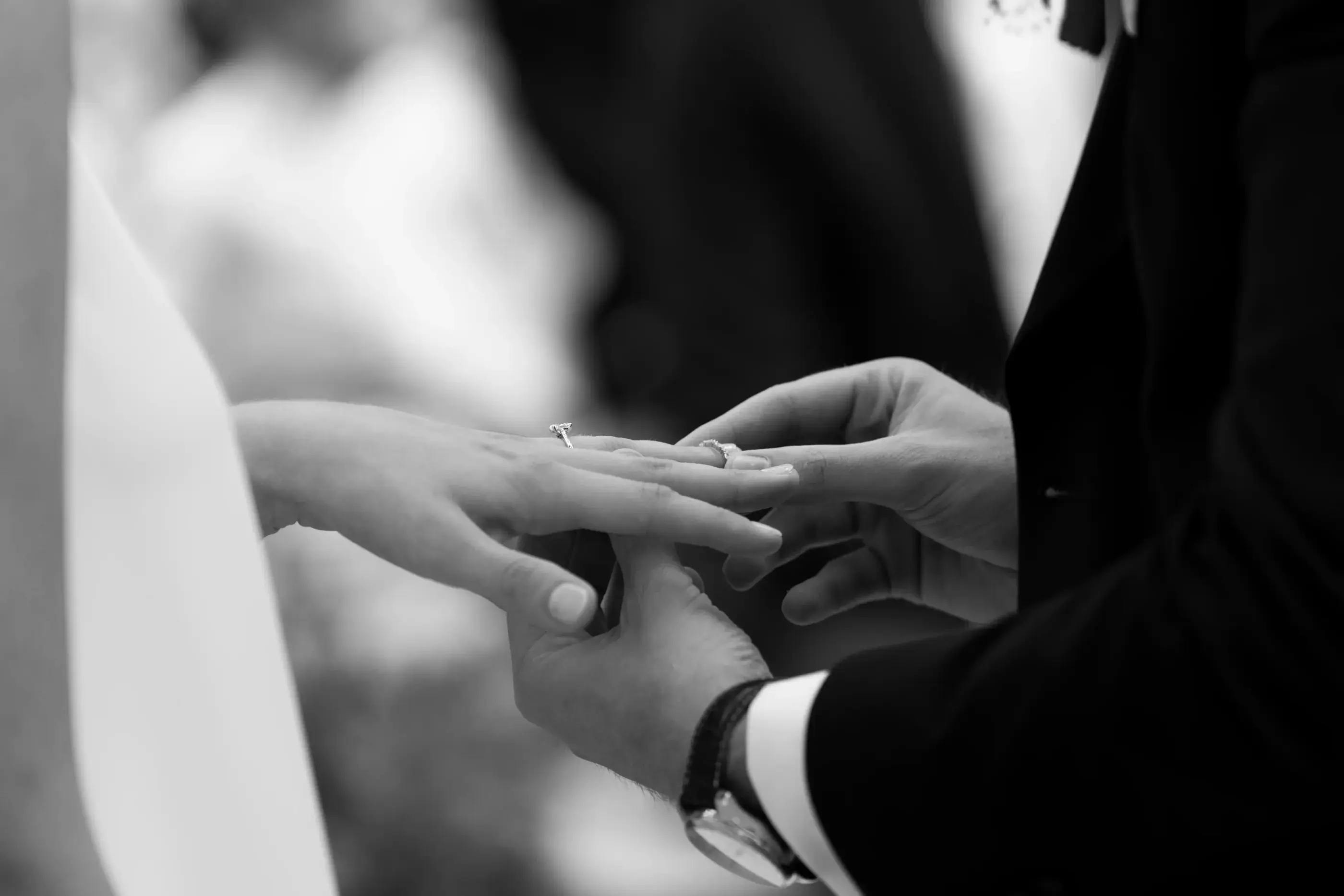 Wedding photography by Bert Van Den Eeckhaut — couple getting married at a chapel