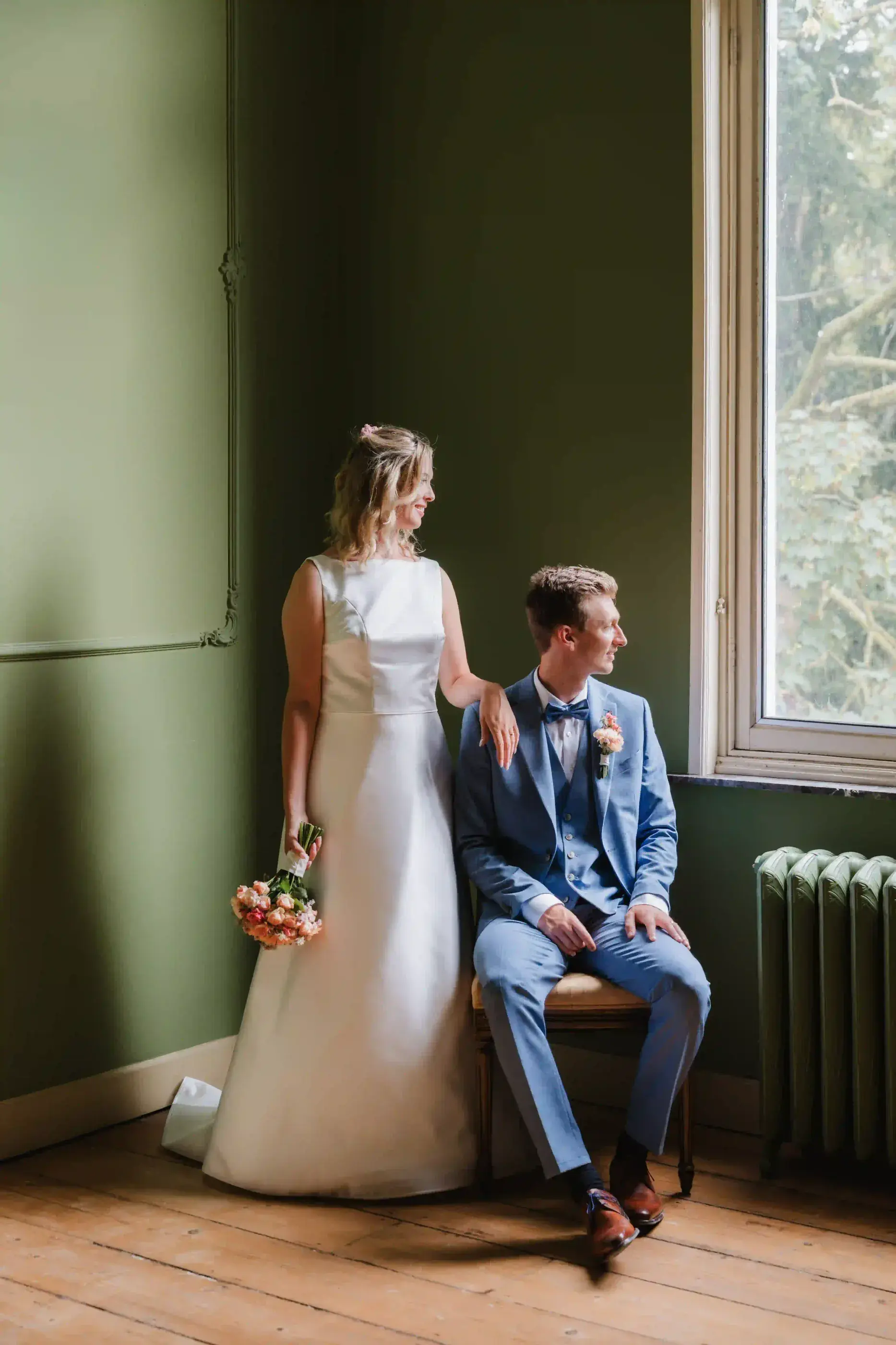 Wedding photography by Bert Van Den Eeckhaut — bride and groom posing for wedding photos