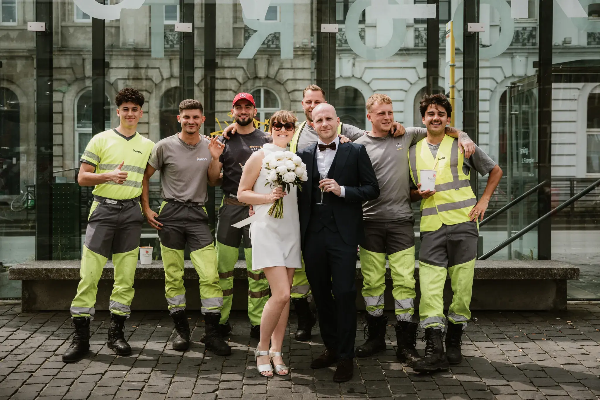 Wedding photography by Bert Van Den Eeckhaut — friends posing for wedding photo