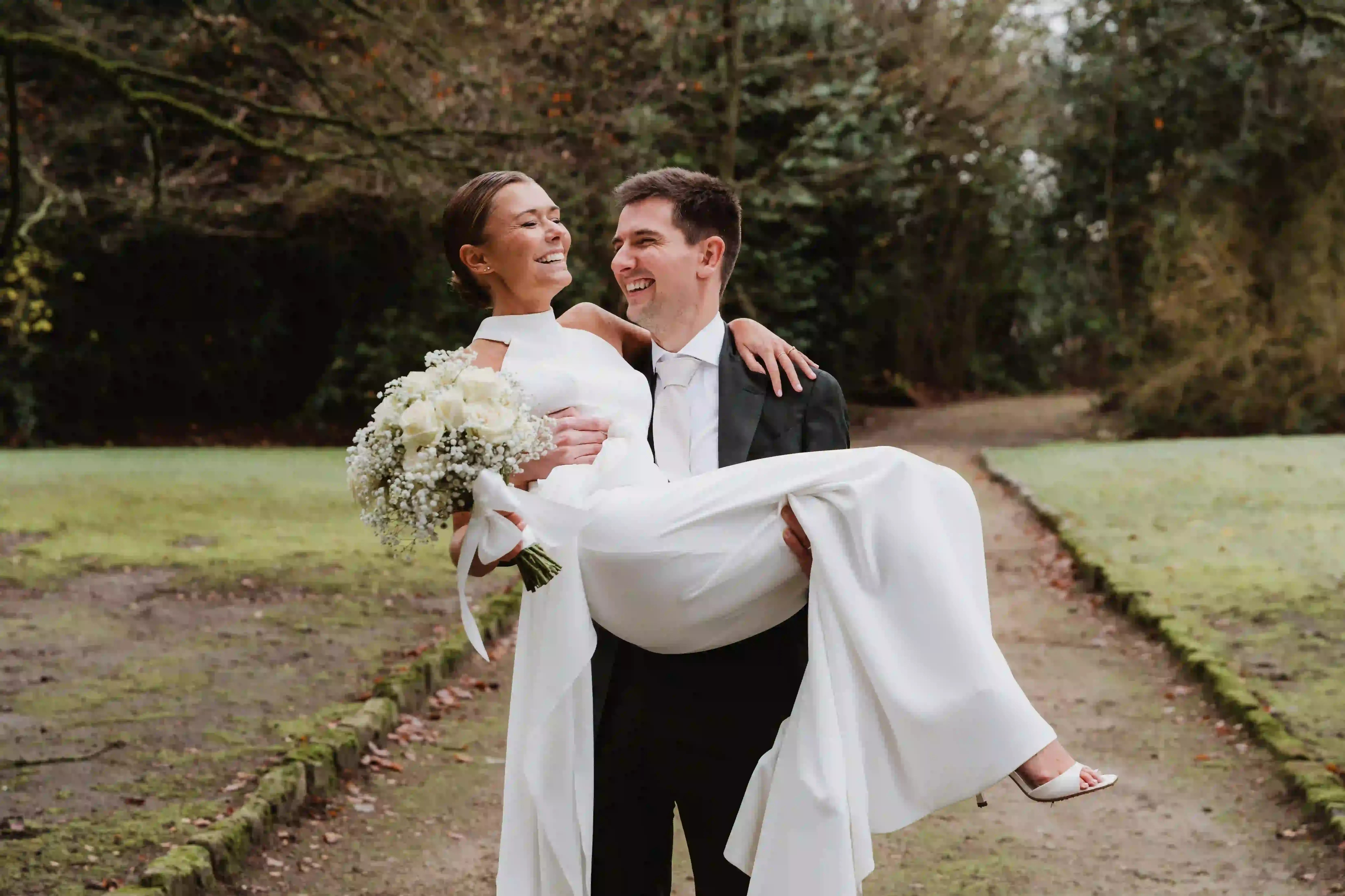 Wedding photography by Bert Van Den Eeckhaut — newlyweds being photographed